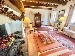 Adam House - Beautiful exc Pool - Sleeps 8