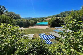 Adam House - Beautiful exc Pool - Sleeps 8