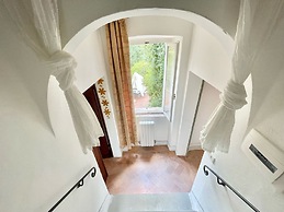 Adam House - Beautiful exc Pool - Sleeps 8