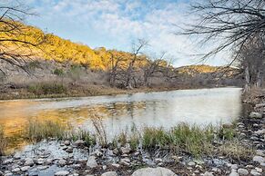 Sotol by Avantstay Direct River Access + Views