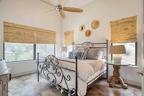 Sotol by Avantstay Direct River Access + Views