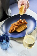 The Dunlin, Auberge Collection