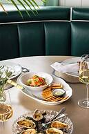 The Dunlin, Auberge Collection