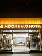 Moon Halo Hotel