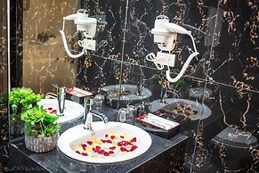 Lotus Hotel Van Phuc - by BayLuxury