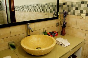 Tutik Private House by Supala