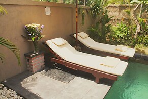 Tutik Private House by Supala