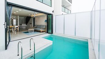 Badam pool villa