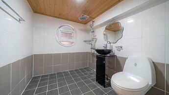 Koala Kids Pool Villa