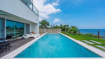 ON Pool Villa