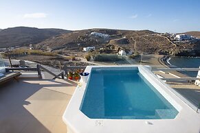 Myrsini's Luxury Suites