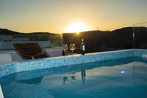 Myrsini's Luxury Suites