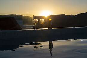 Myrsini's Luxury Suites