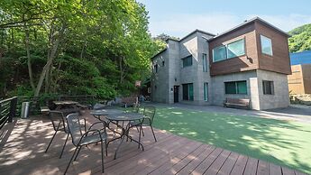 Namyangju Fourseason Poolvilla