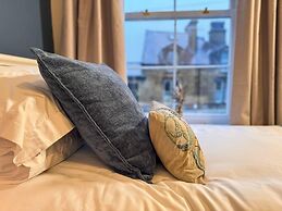 Captivating 3-bed Cottage in Saltaire