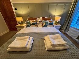 Captivating 3-bed Cottage in Saltaire