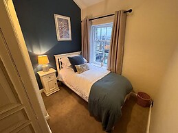 Captivating 3-bed Cottage in Saltaire