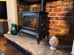 Captivating 3-bed Cottage in Saltaire