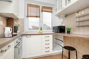 Apartment With Three Bedrooms by Renters