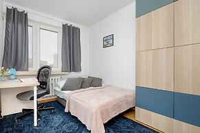 Apartment With Three Bedrooms by Renters