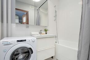 Apartment With Three Bedrooms by Renters