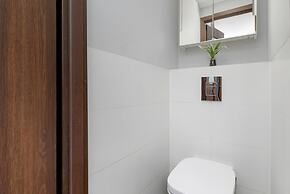 Apartment With Three Bedrooms by Renters