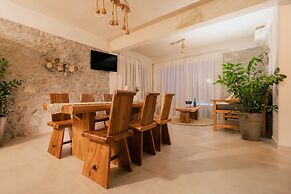 Naxos Privilege Villas