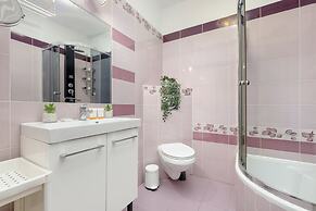 Bukowińska Apartment Warsaw by Renters