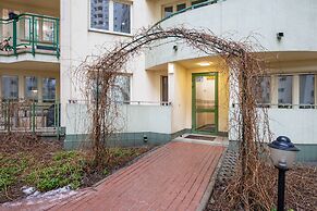 Bukowińska Apartment Warsaw by Renters