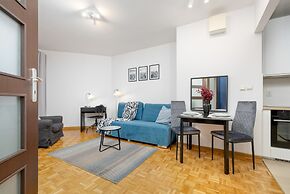 Bukowińska Apartment Warsaw by Renters