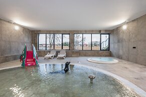 Spadochroniarzy 8b/13 by Renters