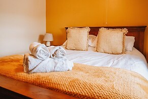 Brecon Beacons Luxury 7-bed House With Hottub