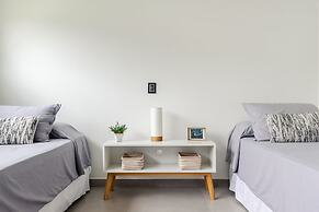 Elegante y Moderno Duplex en Chacras