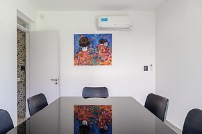 Elegante y Moderno Duplex en Chacras