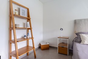 Elegante y Moderno Duplex en Chacras