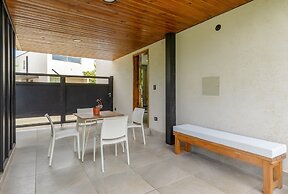 Elegante y Moderno Duplex en Chacras