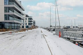 Port Marine With Sea View by Renters