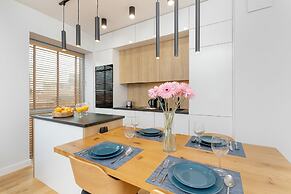 Port Marine With Sea View by Renters