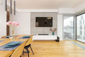 Port Marine With Sea View by Renters