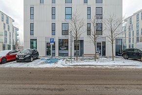 Port Marine With Sea View by Renters