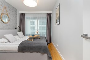 Port Marine With Sea View by Renters