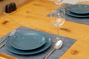 Port Marine With Sea View by Renters