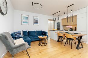 Port Marine With Sea View by Renters