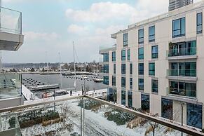 Port Marine With Sea View by Renters