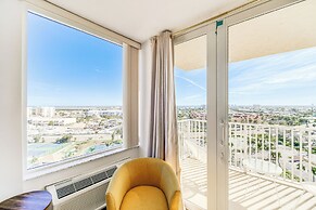 Fort Myers Beach Studio w/ Balcony & Views!