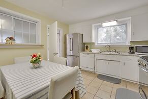 5 Mi to City Park: New Orleans Area Home