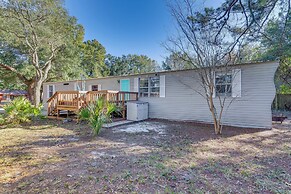 Gulf Breeze Home w/ Deck: Walk to Public Boat Ramp
