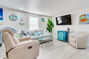 Gulf Breeze Home w/ Deck: Walk to Public Boat Ramp