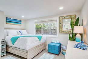 Gulf Breeze Home w/ Deck: Walk to Public Boat Ramp