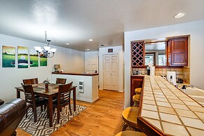 Meadow Creek Golf Resort Condo: Skiing & Lake Life